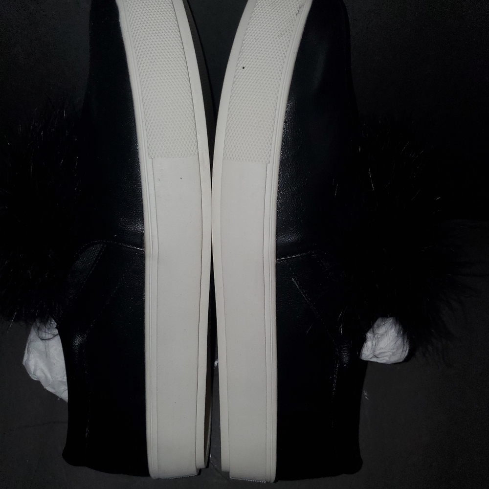 Shoes - Picture 2 of 9
